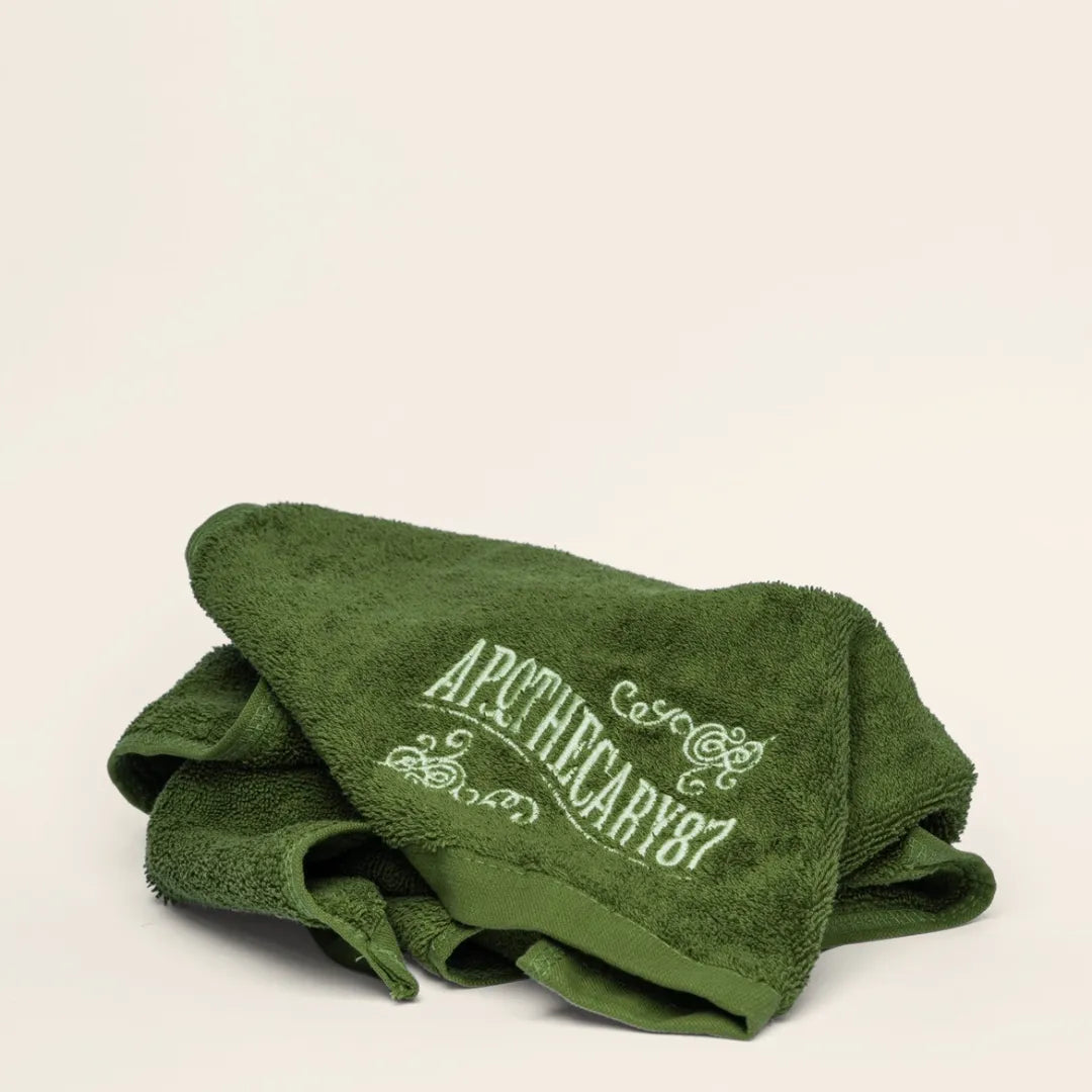 Shave_Towel_-_Brown_Background.png